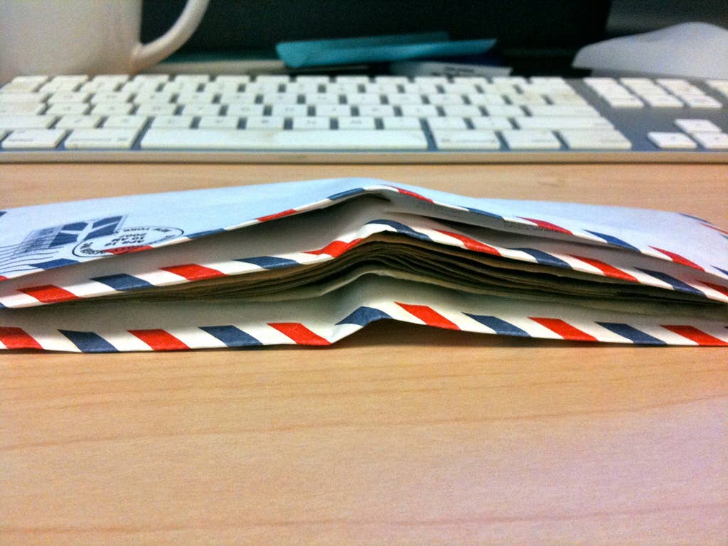 Mighty Wallet Airmail