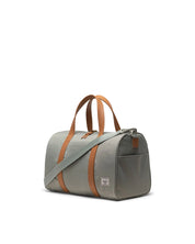 Herschel Supply 26.5L Novel Duffel Carry On - Seagrass /White Stitch