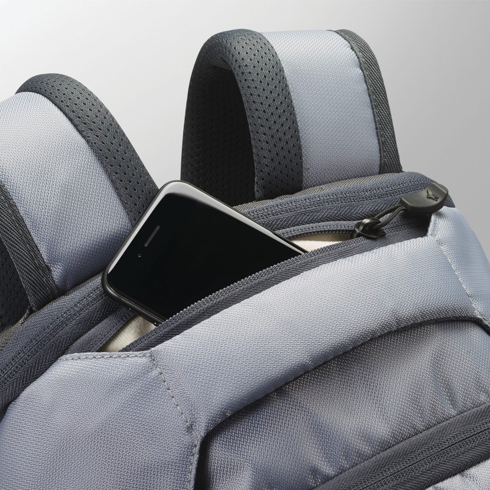 1303619668_SwerveBP_5_Pocket