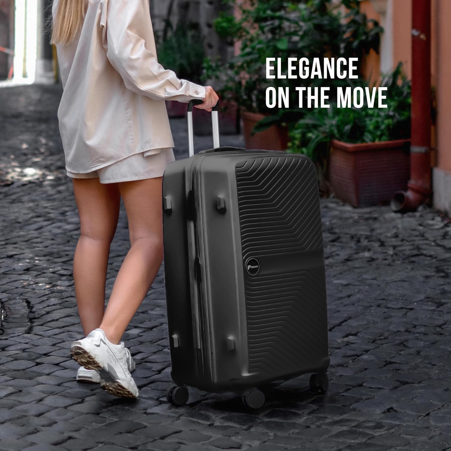 Feelway Luggage 20" Expandable Carry On - Black