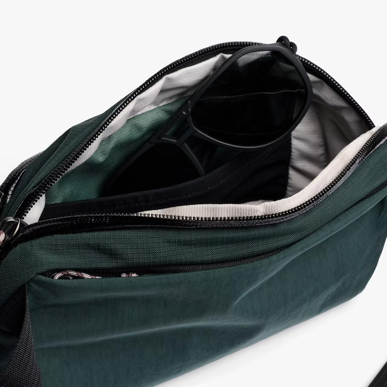 Bellroy Venture Ready Sling 2.5L - Deep Ocean