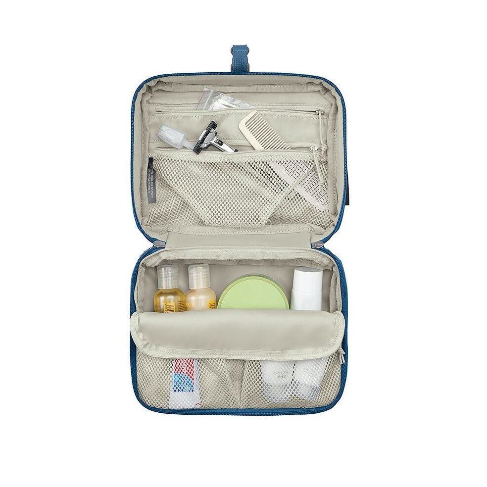 Osprey Daylite Travel Set – Travel Backpack 26+6L + Hanging Toiletry Kit – Nightshift Blue