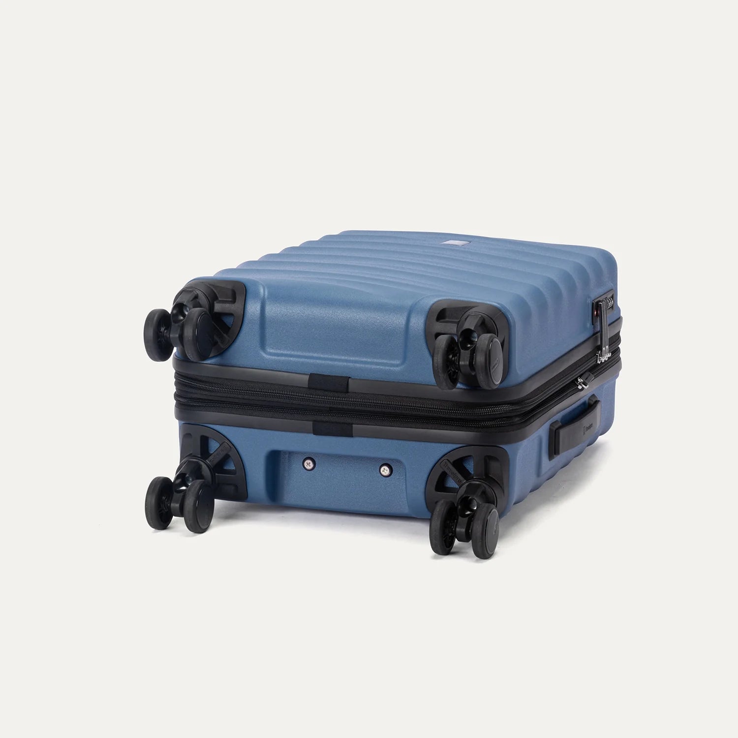 Travelpro Maxlite Air V2 Compact Carry-on Hardside Spinner -Ensign Blue