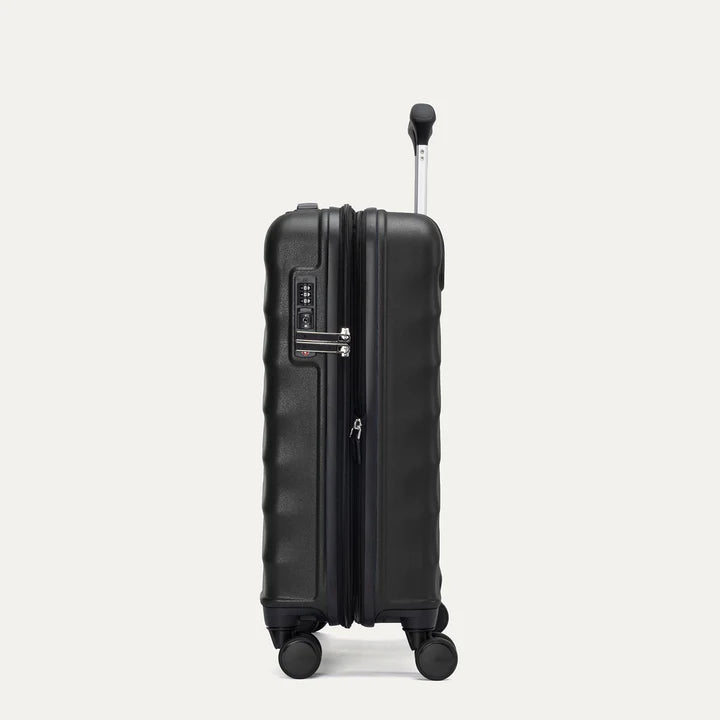 Travelpro Maxlite Air V2 International Carry-On Hardside Spinner - Black
