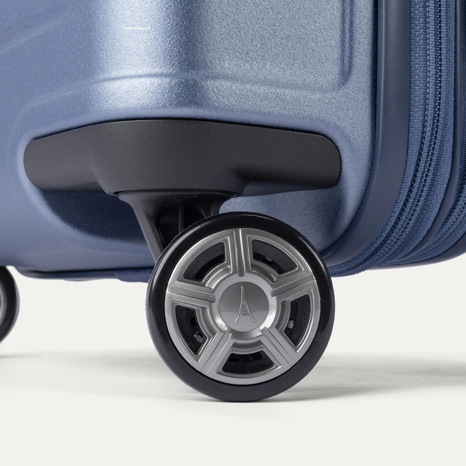 Travelpro Platinum Elite V2 Hardside Medium Check-In Expandable Spinner - Dark Blue Sky