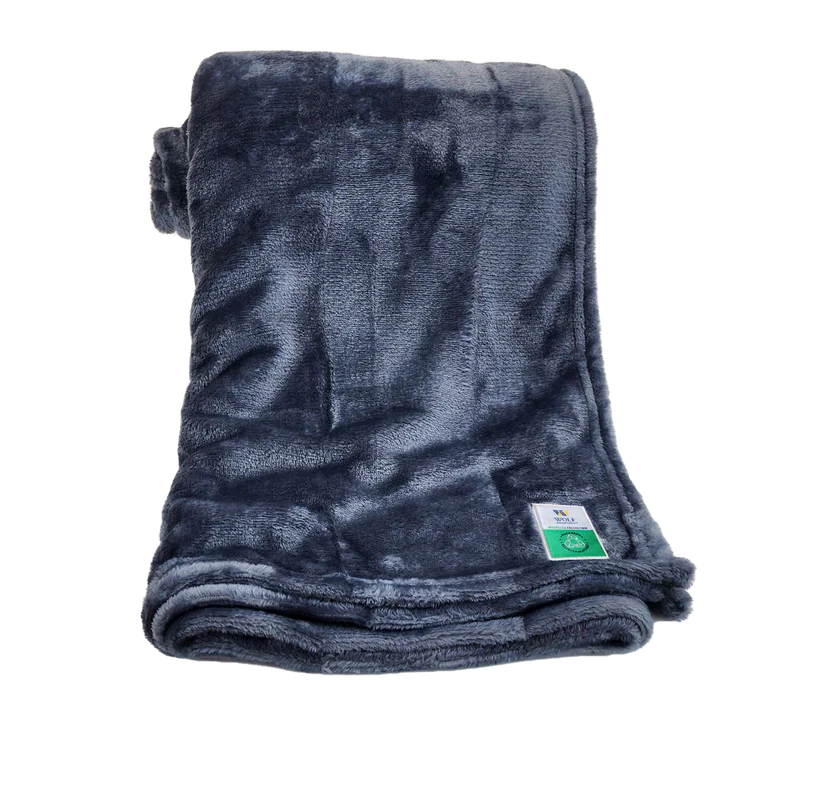 Wolf Essentials Recycled Fleece Travel Blanket, 50