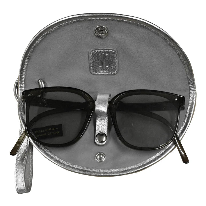 ILI New York Halfmoon Glasses Charm - Silver