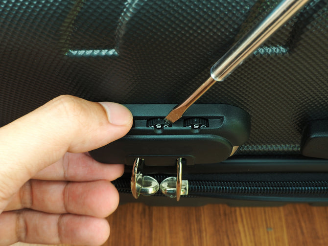 Luggage Repair – Irv's Luggage