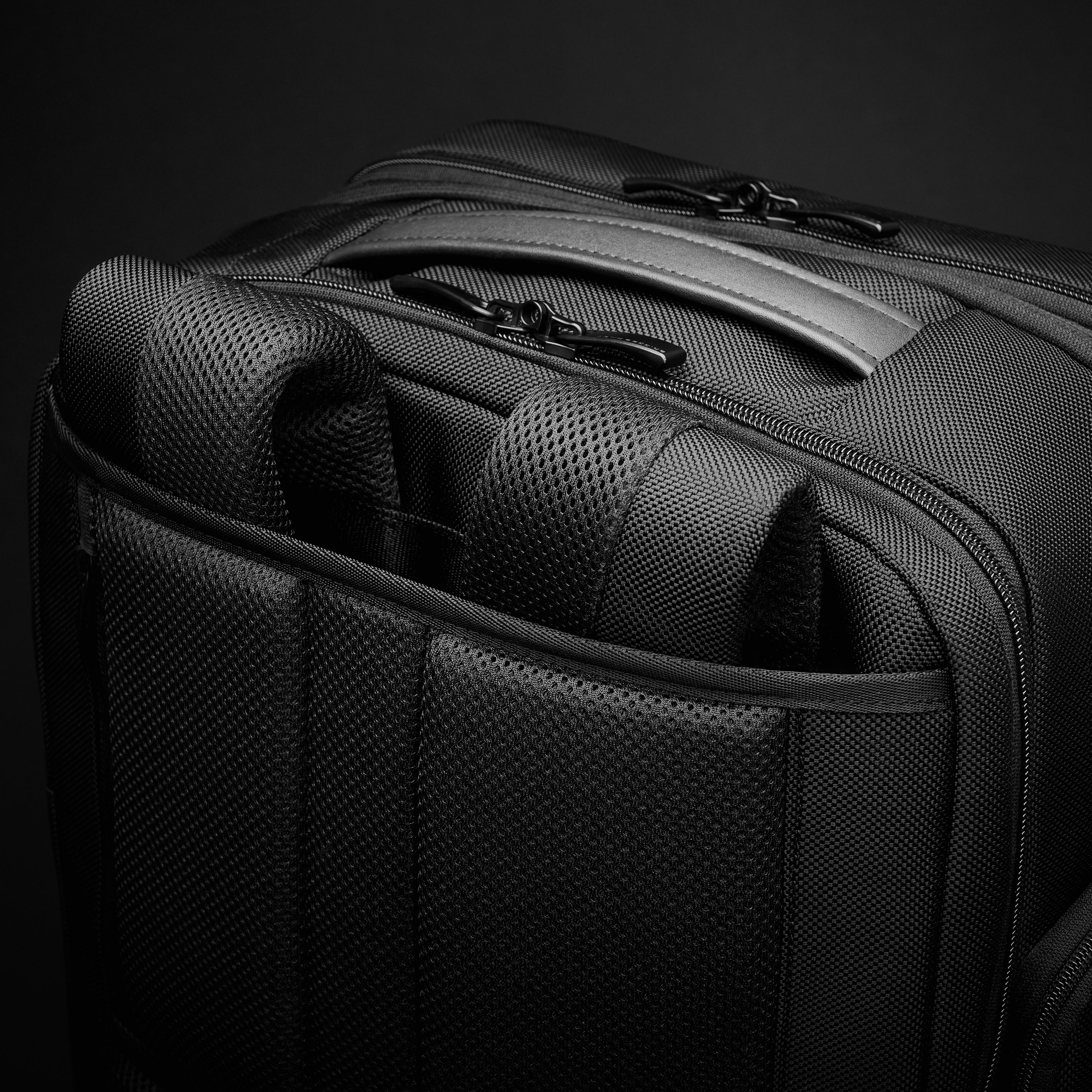 Briggs & Riley Baseline Medium Convertible Backpack - Black
