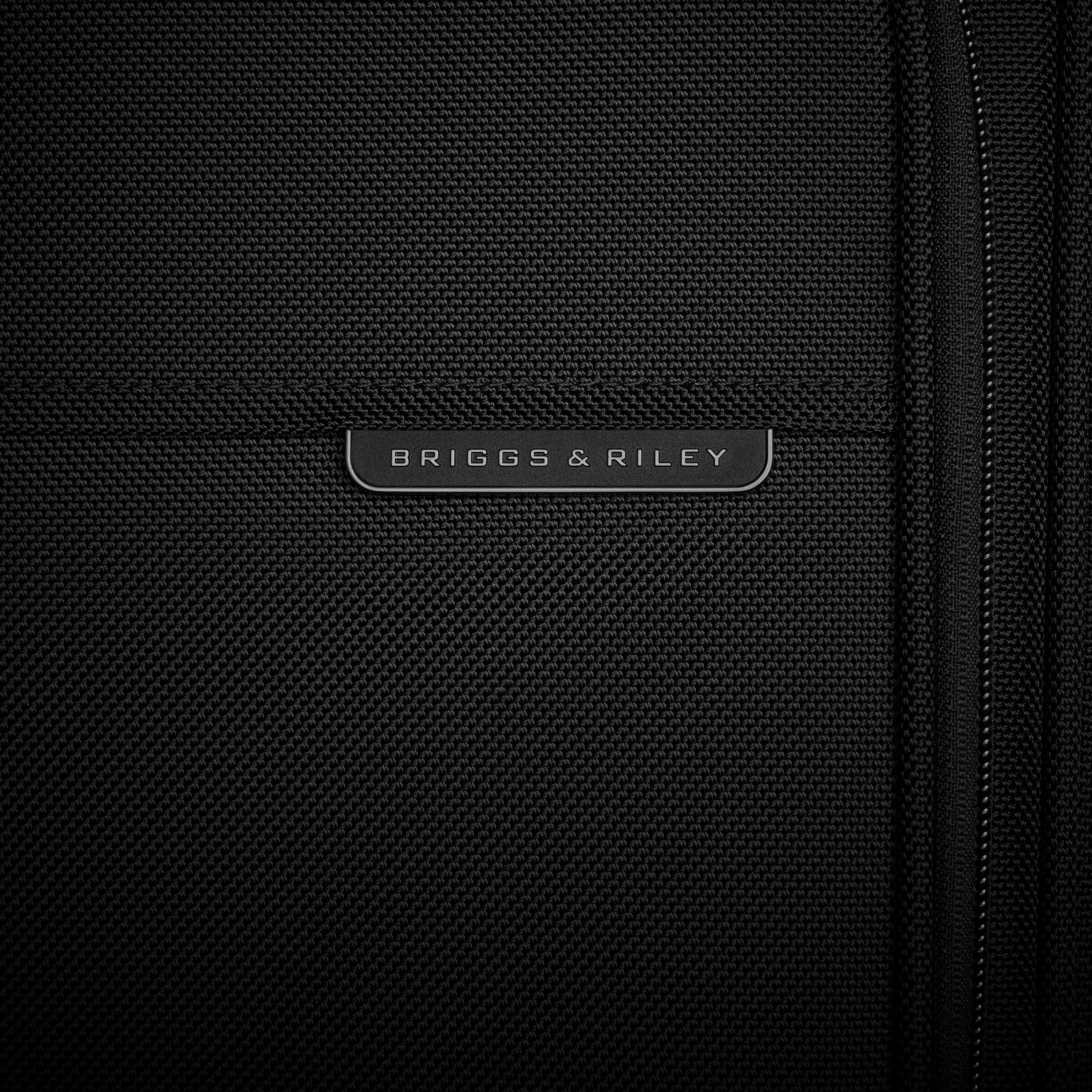 Briggs & Riley Baseline  Compact 24" Expandable Spinner - Black