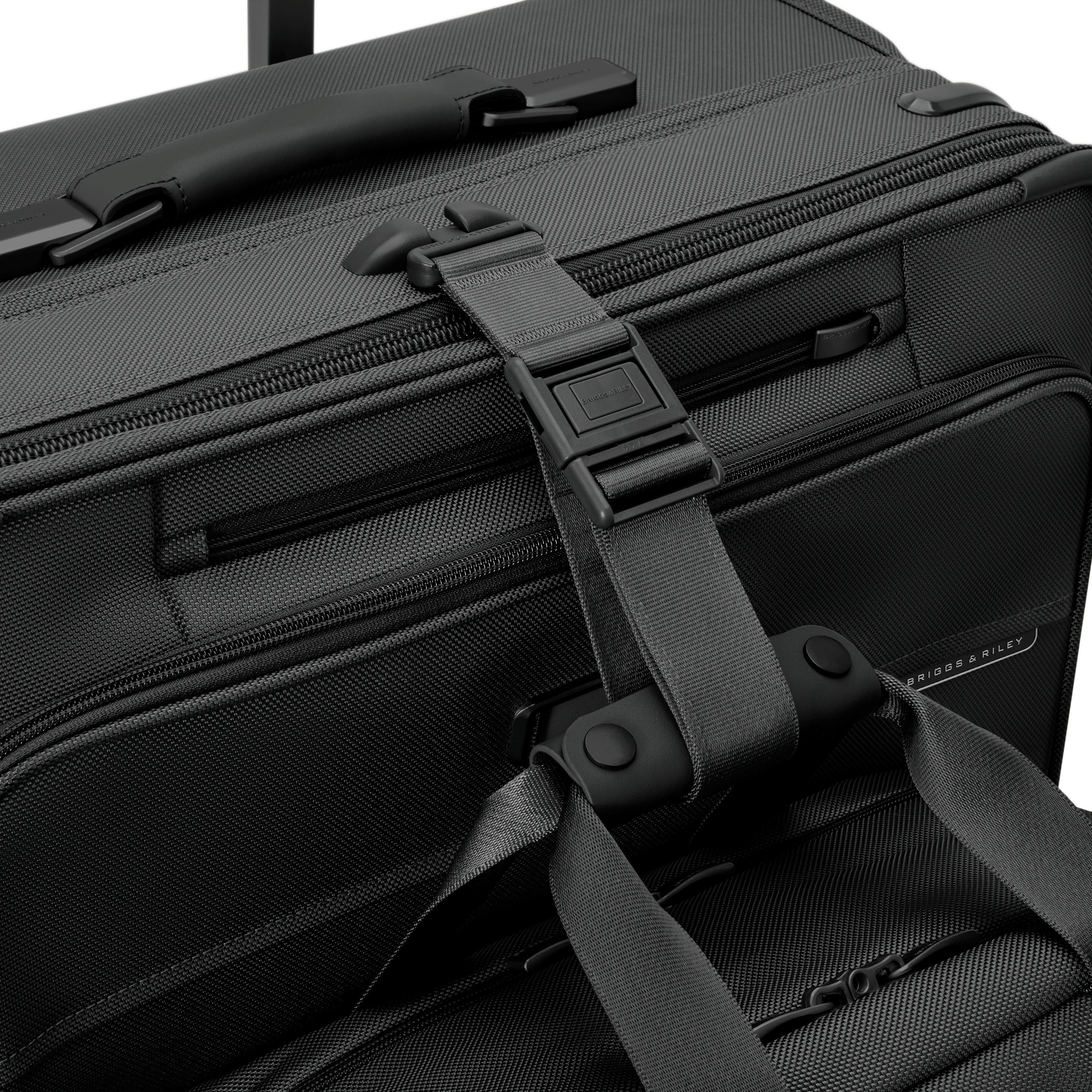 Briggs & Riley Baseline  Compact 24" Expandable Spinner - Black