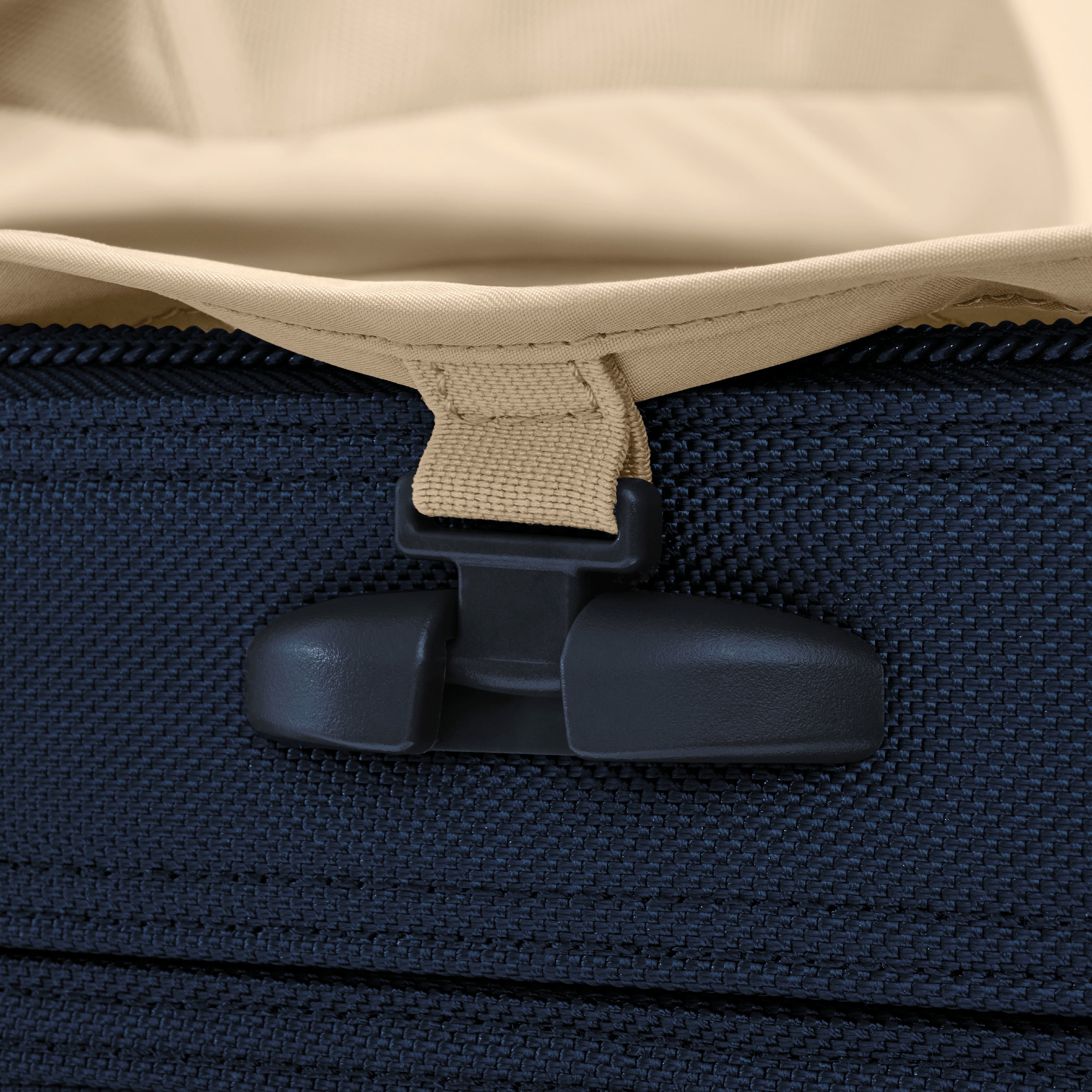 Briggs & Riley Baseline  Compact 24" Expandable Spinner - Navy