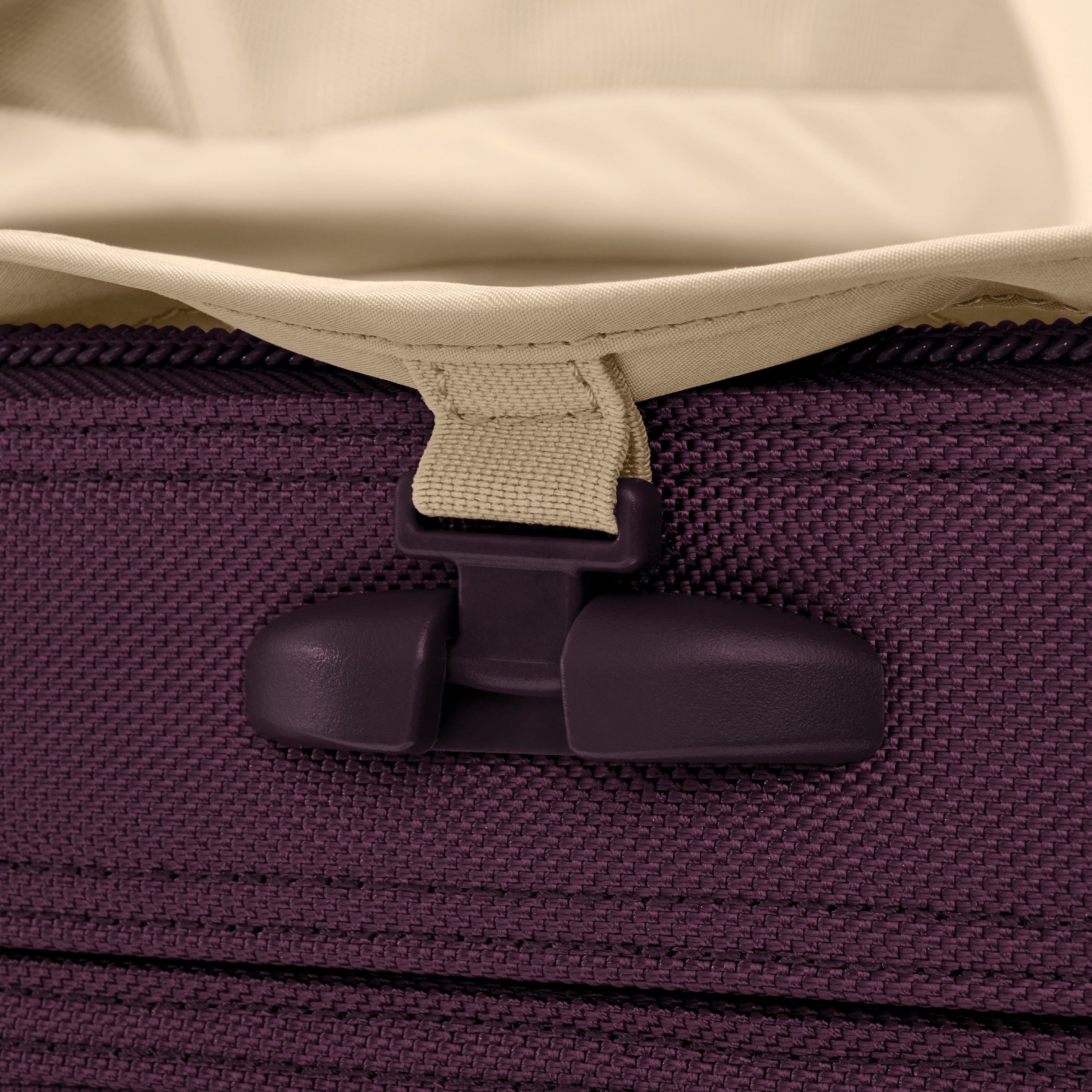 Briggs & Riley Baseline  Compact 24" Expandable Spinner - Plum