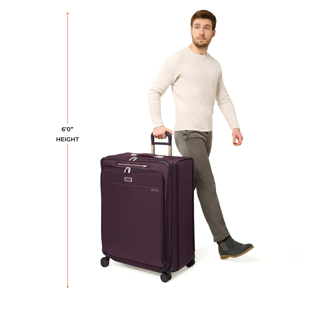 Briggs & Riley Baseline 31" Expandable Spinner - Plum
