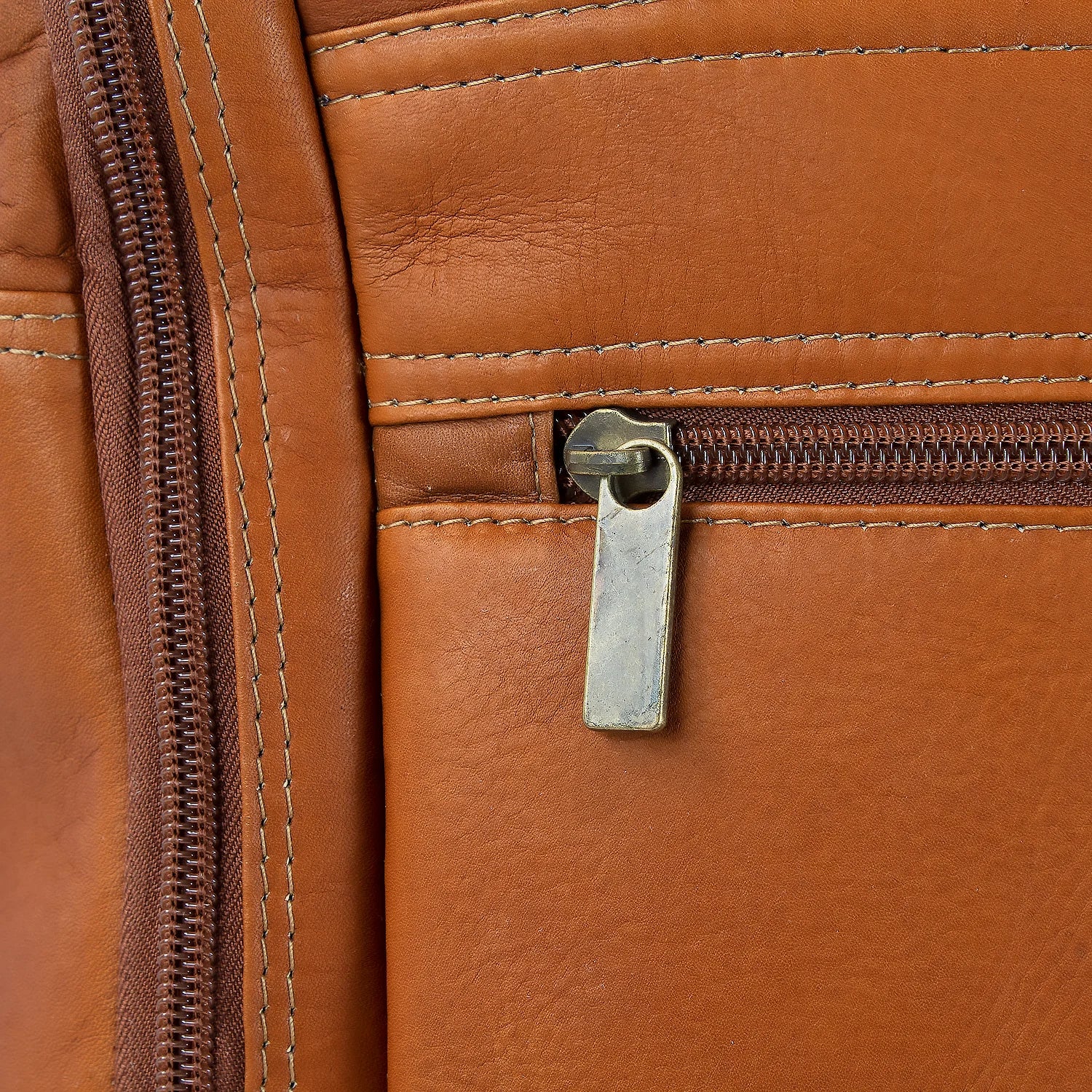 DayTrekr-S-771-2206-Leather-Duffel-Tan-1_1024x1024@2x