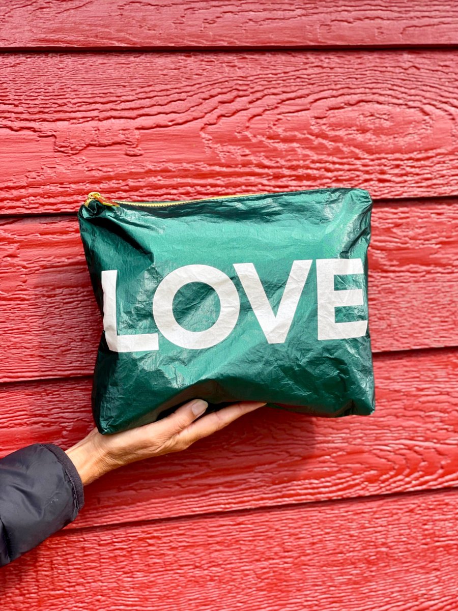 IMG_1106_b32ca4a4-f7b7-4c45-bddc-a3814fe7d9c3_900x