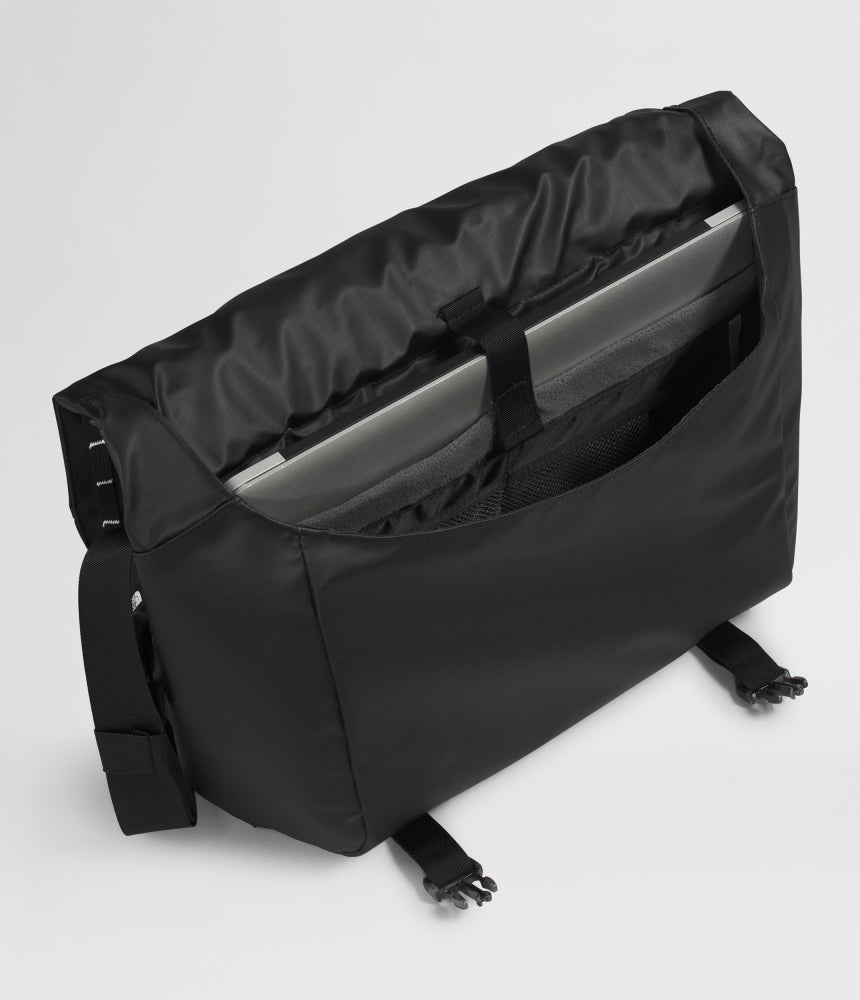 The North Face Base Camp Voyager Messenger Bag - TNF Black