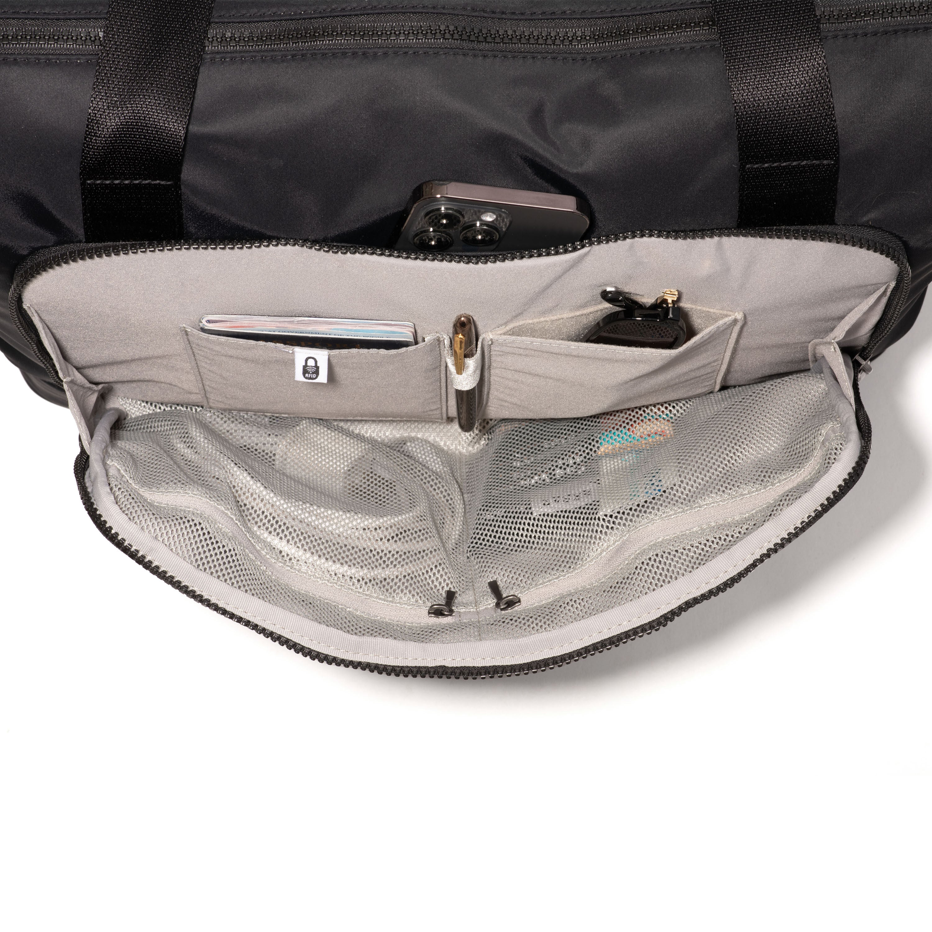 Baggallini Park Ave Overnight Tote - Black Twill
