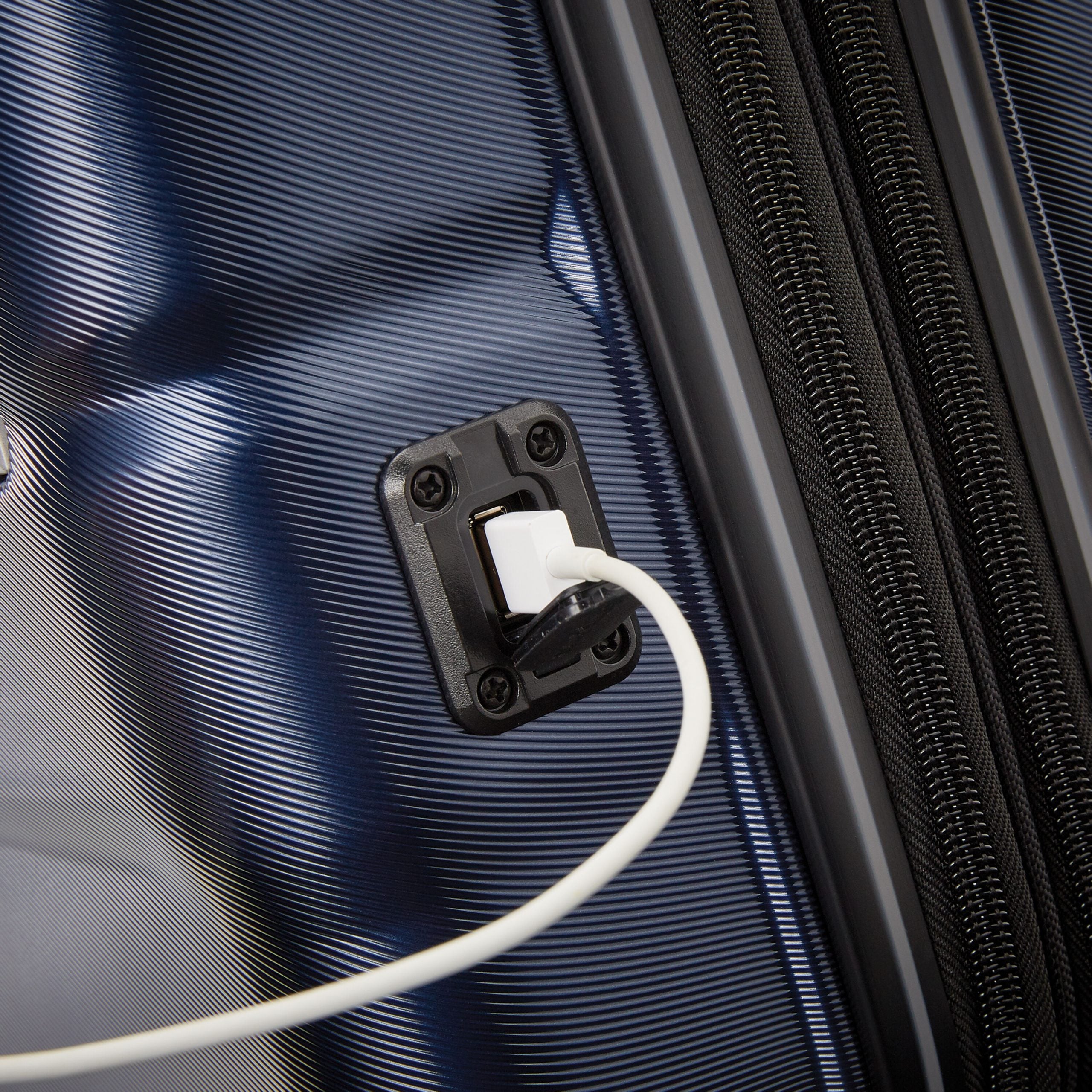 PROD_COL_131421_D320_USB_PORT