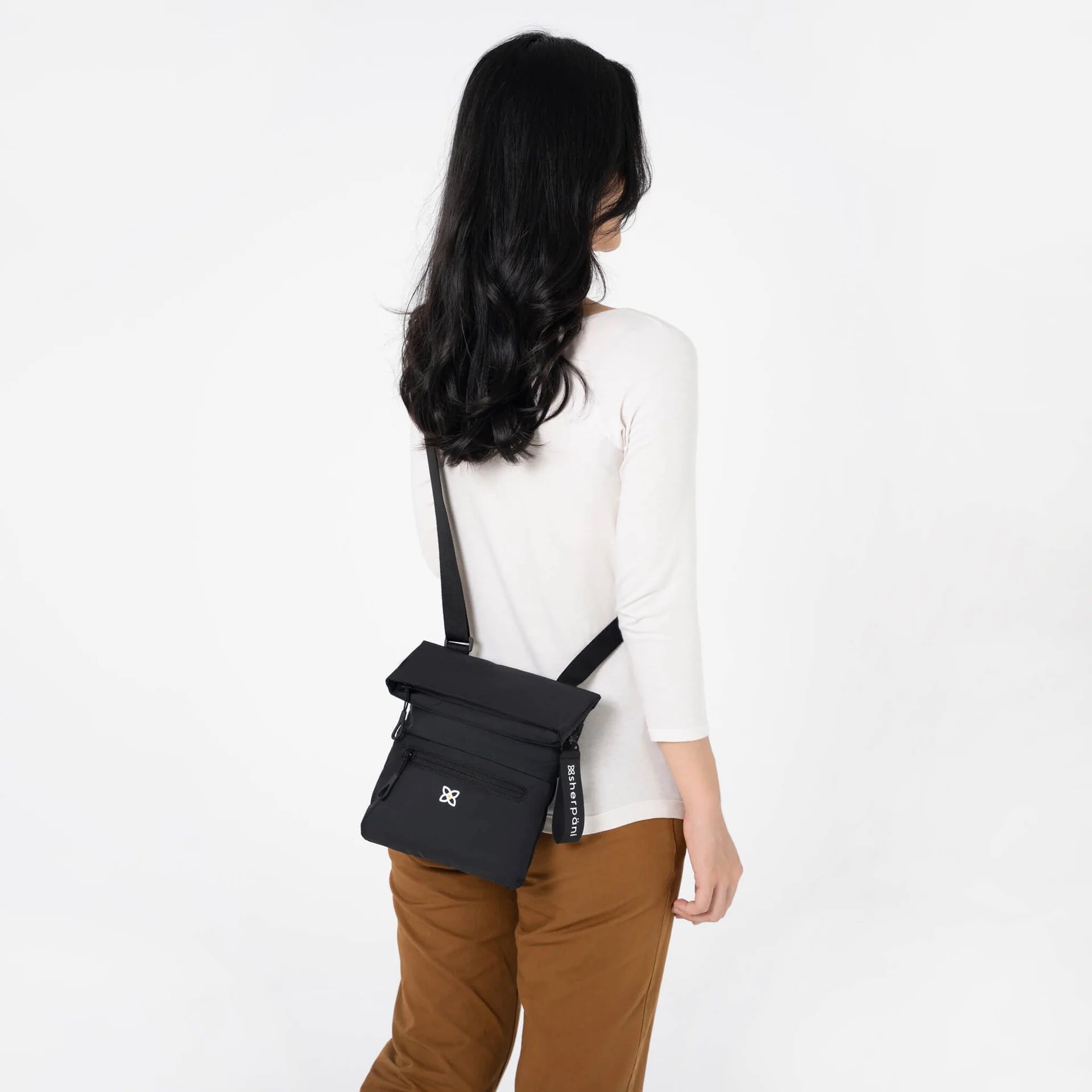 Sherpani Pica Crossbody Raven
