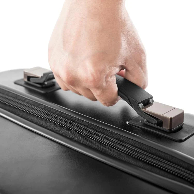 SmartLuggage_Lifting_90bb575d-0ba5-445d-a4e6-edde1d91794d_750x750