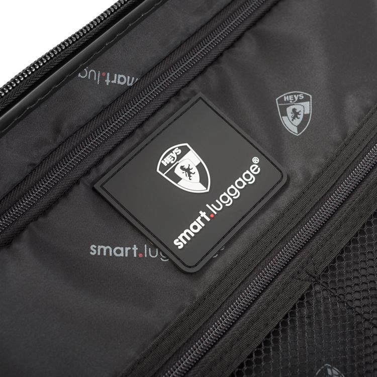 SmartLuggage_sewn-on-label_06b113cb-351c-4ce2-b559-bb613d964de9_750x750