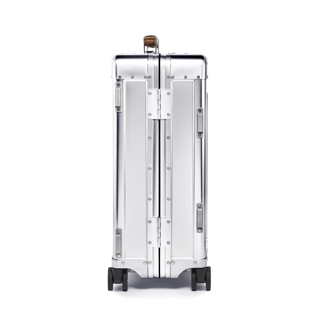 Sterling Pacific 40L Aluminum Carry On 4 Wh. Spinner Cabin Travel Case - Silver