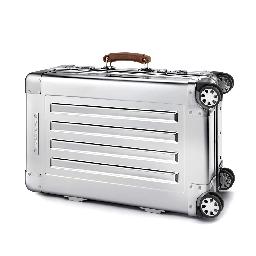 Sterling Pacific 40L Aluminum Carry On 4 Wh. Spinner Cabin Travel Case - Silver
