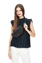 Stylesafe_SlingPack_20635100_Black_Model_3_2000x