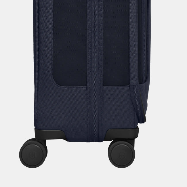 Victorinox Werks Traveler 7.0 Frequent Flyer Carry-On - Navy