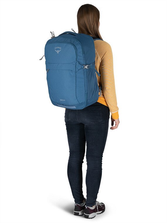 daylitecarryontravelpack44_f21_onbody2_waveblue