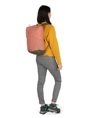 daylitetotepack_f23_body2_ashblushpinkearlgrey