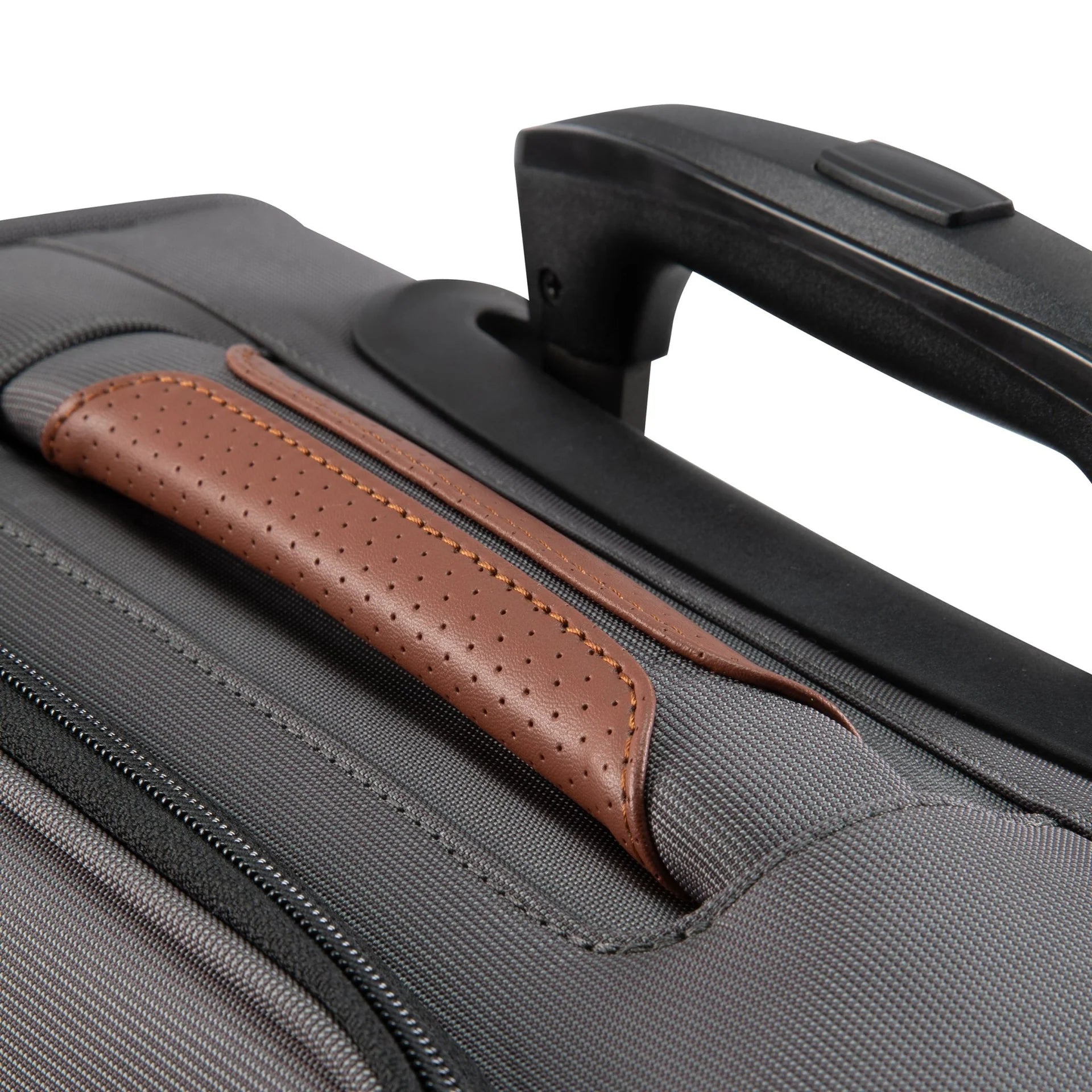 Ricardo Beverly Hills Montecito 3.0 Softside 16" USB - Graphite