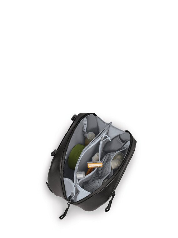 transporterlargetoiletrykit_f21_side2_black