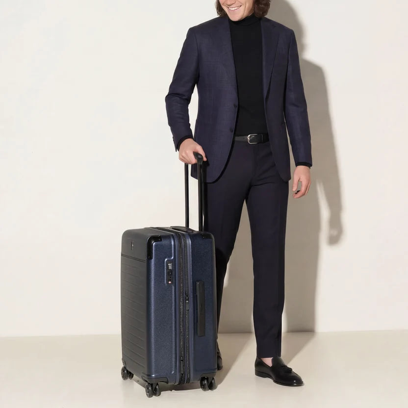 Travelpro Platinum Elite V2 Hardside Carry-On Expandable Spinner / Medium Set